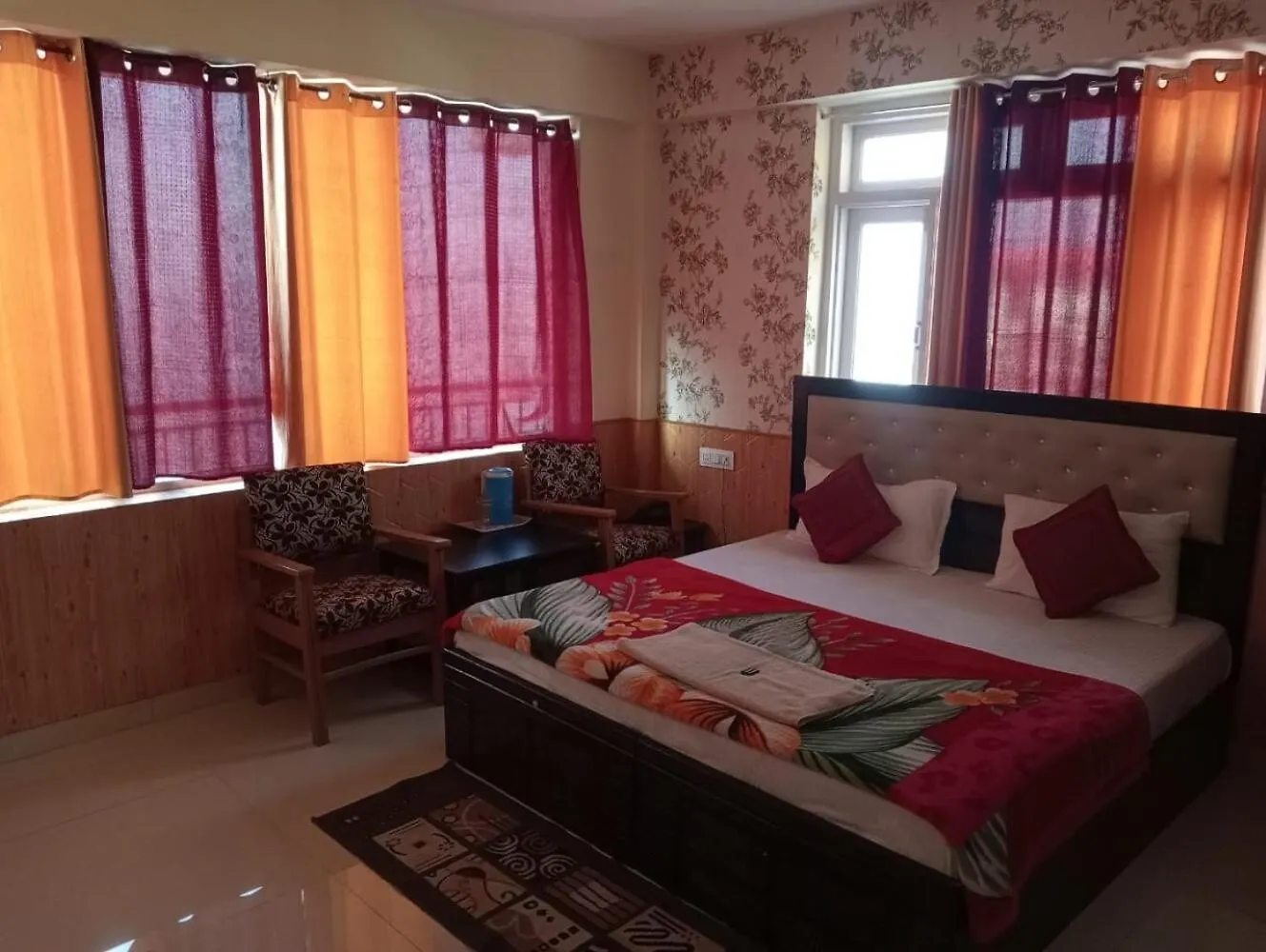 Hotel Shimla Hills 3*,