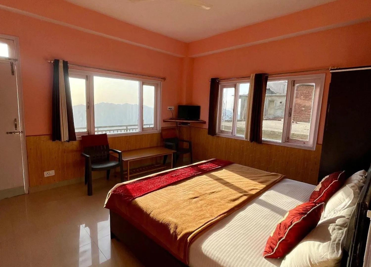 Hotel Shimla Hills 3*,  India