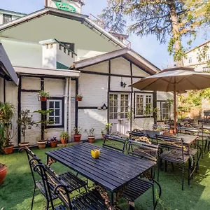 Hotel Treebo The Alpine Heritage Residency, Shimla